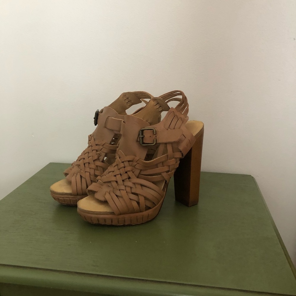 Tan Heels